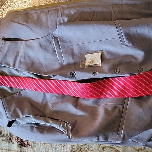 Grey Suit with pants, vest, and tie - Picture 6 of 6